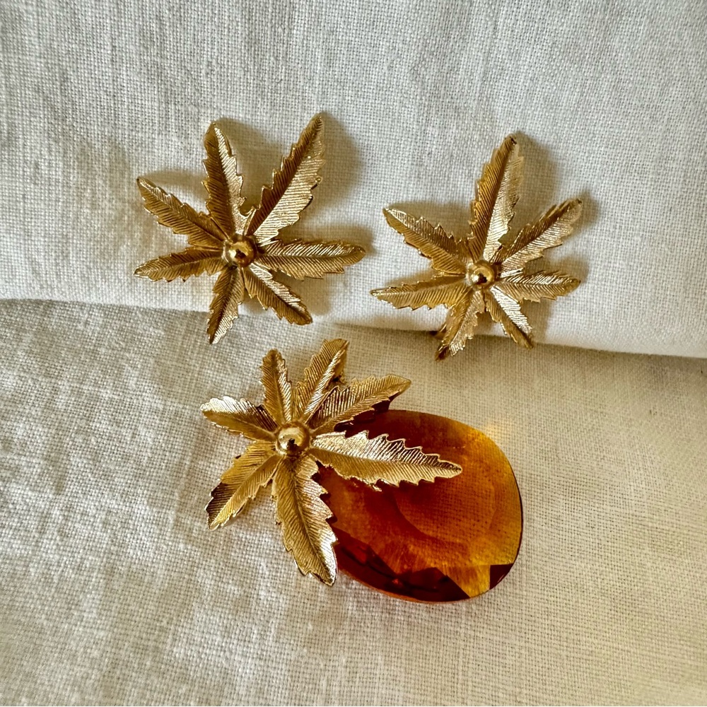 vintage 60s pineapple pendant brooch & earrings - Picture 7 of 8